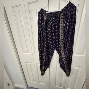 Dark purple and gold-patterned tulip Pants with gold laceing free size